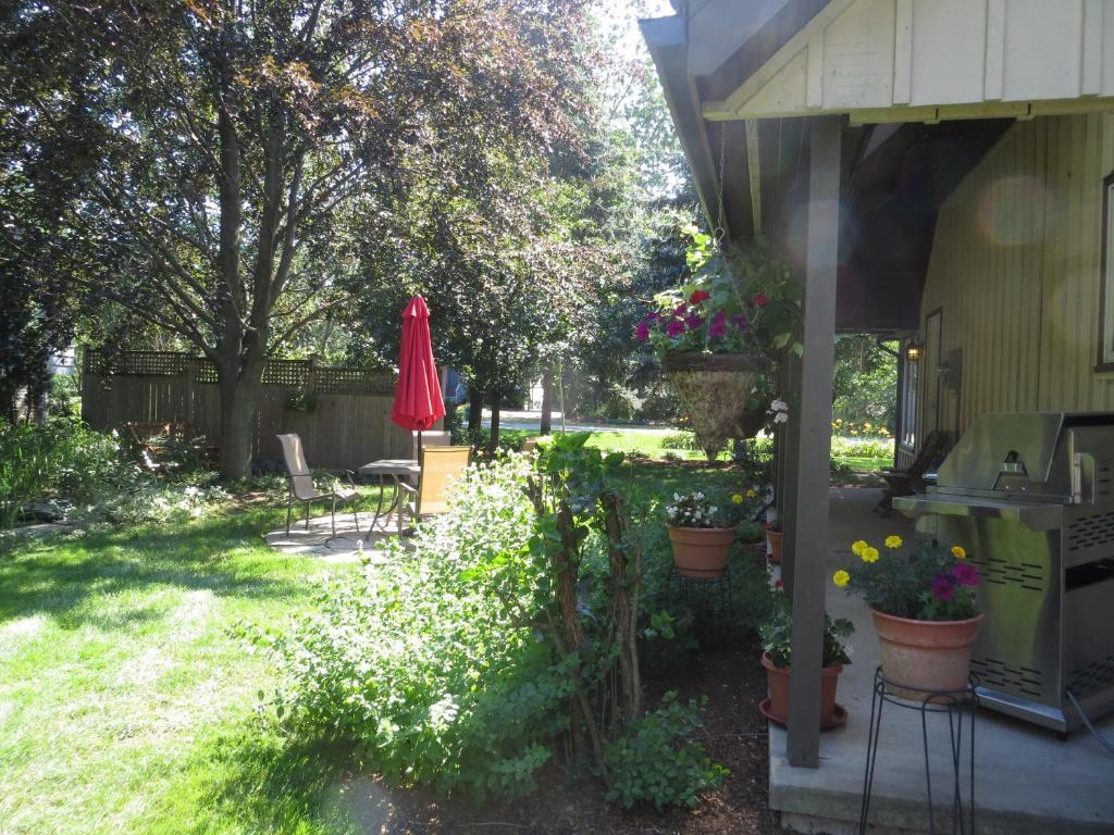 Cedar Gables Bed & Breakfast Niagara-on-the-Lake Dış mekan fotoğraf