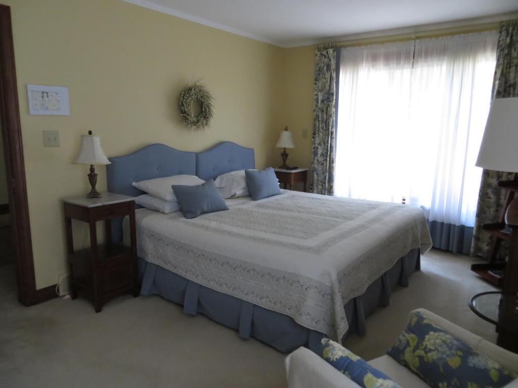 Cedar Gables Bed & Breakfast Niagara-on-the-Lake Oda fotoğraf