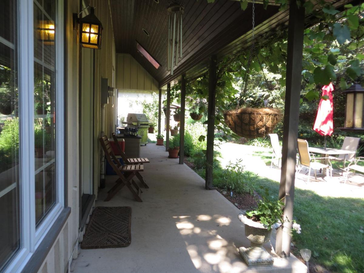 Cedar Gables Bed & Breakfast Niagara-on-the-Lake Oda fotoğraf